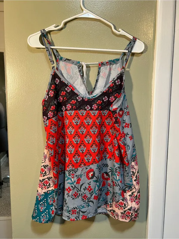 Womens Sz Medium Tank Top Keyhole Tassel Tie Blue Gray Red Pink Floral Geometric - Image 5