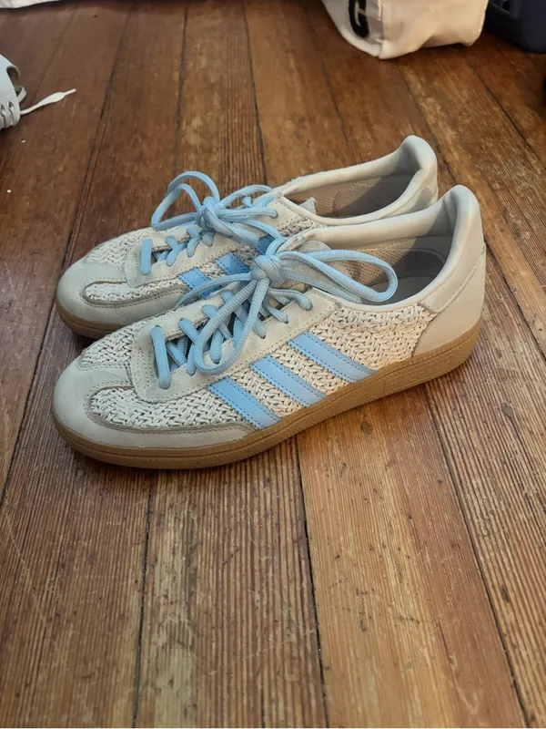 adidas Women's Cream Sneakers with Light Blue Stripes - Image 2