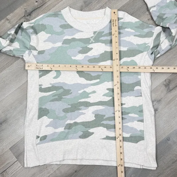 Aerie Good Vibes Dessert Sage Camo Oversized Split Side Sweatshirt Small - Image 11