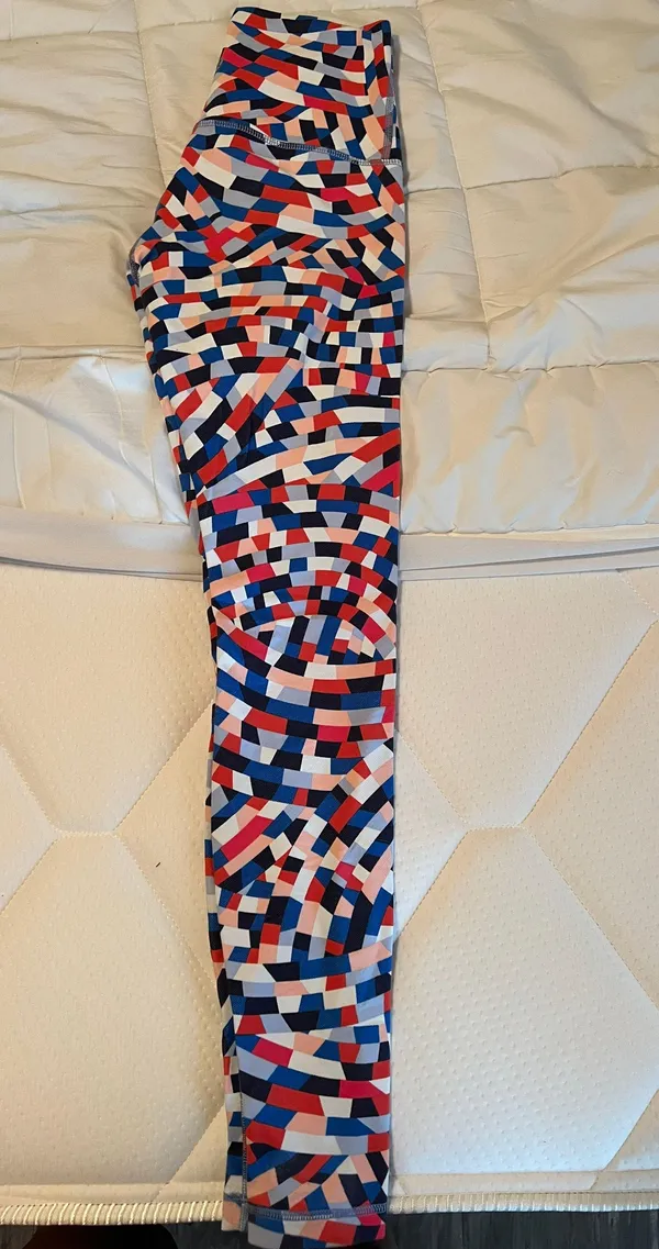 Lululemon Wunder Under Leggings 28” - Image 2