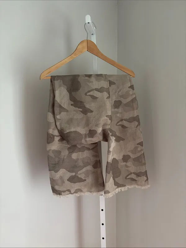 Banana Republic Wool-Cotton Blend Beige Camo Lightweight Scarf - Image 4