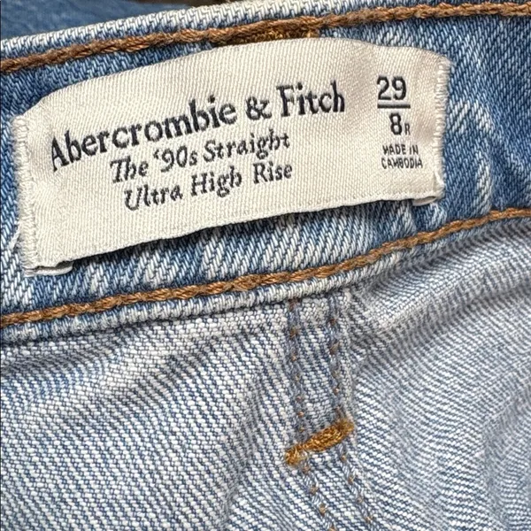 Abercrombie & Fitch The 90s Straight Ultra High Rise Jeans Size 8 - Image 7