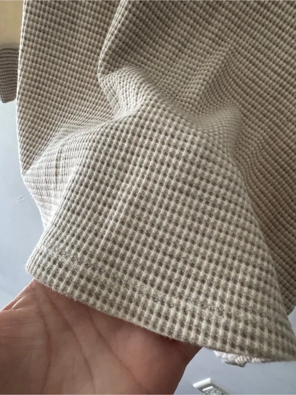 Columbia Cream and Gray Waffle Knit Thermal Long Sleeve Top‎ - Image 4