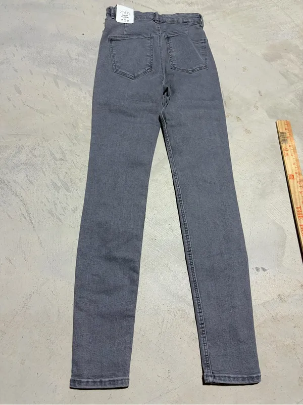 Zara NWT super elastic Gray High-Rise Jeans 2 - Image 7