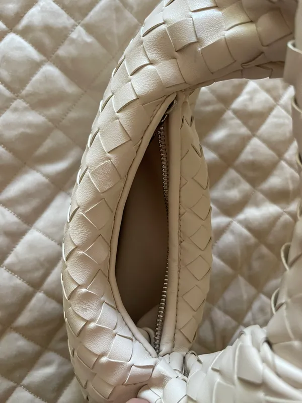 Amazon Handbag - Image 3