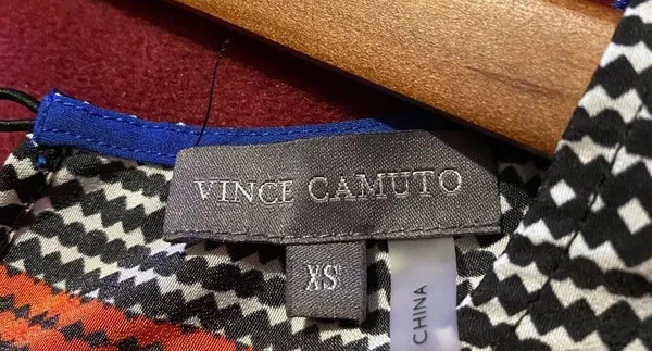 Vince Camuto short sleeve woman’s blouse xs f - Image 4