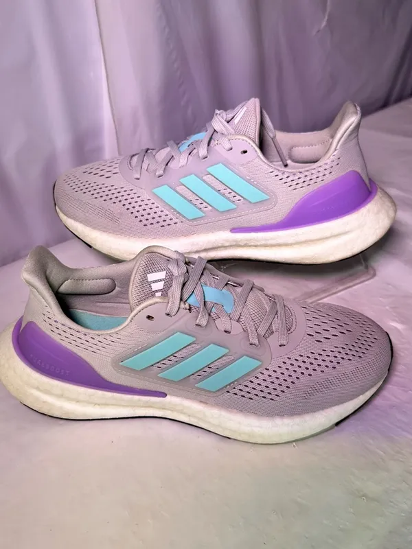 adidas Women's Light Gray Running Shoes with Aqua Stripes and Purple Heel Accent - Image 3