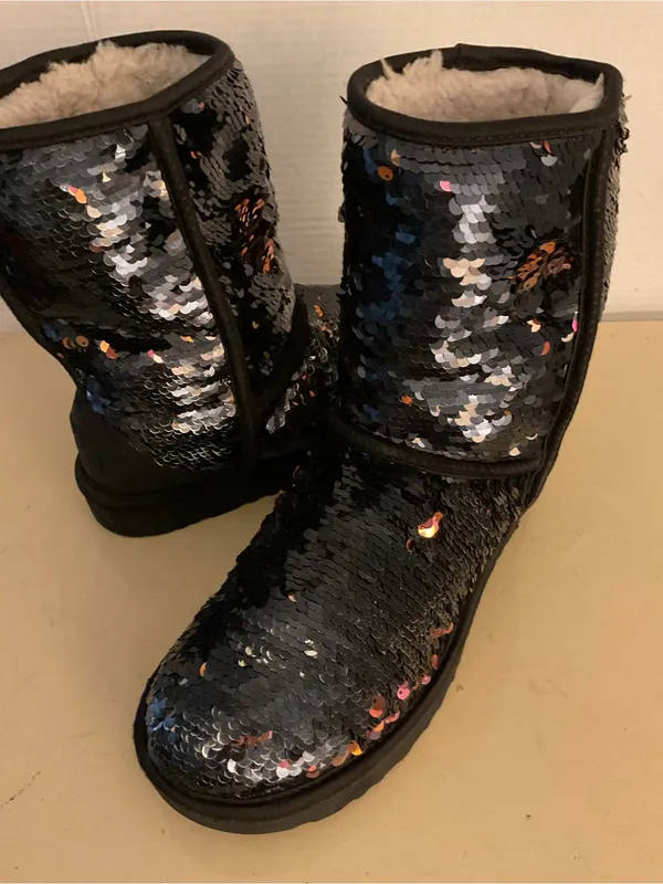 UGG women Black blue sparkle Sequin Classic Short Boots US 9 - Image 11