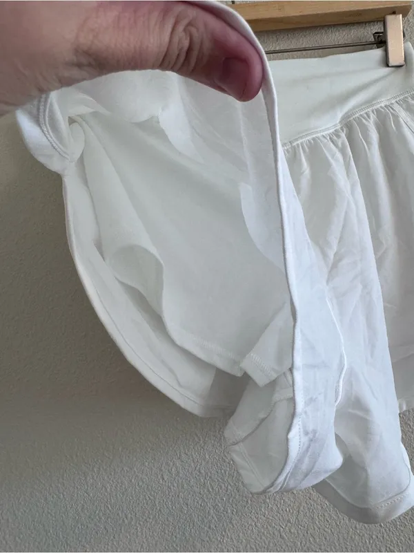 NWT AERIE Women's White Athletic Skort Shorts - Image 4