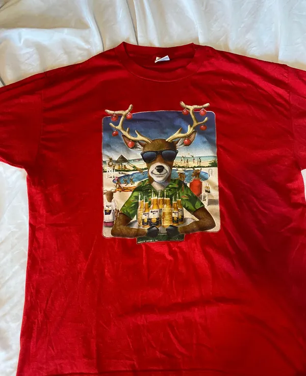 reindeer on beach Tshirt Size XXL - Image 2