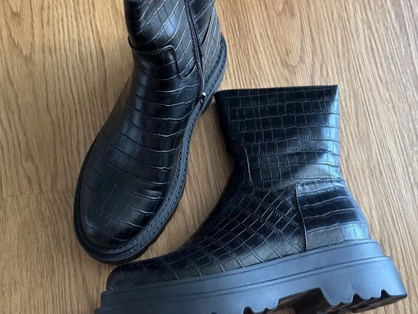 Nasty Gal Black Faux Croc Leather Zip Front Ankle Boots Size US 9 UK 7 - Image 8