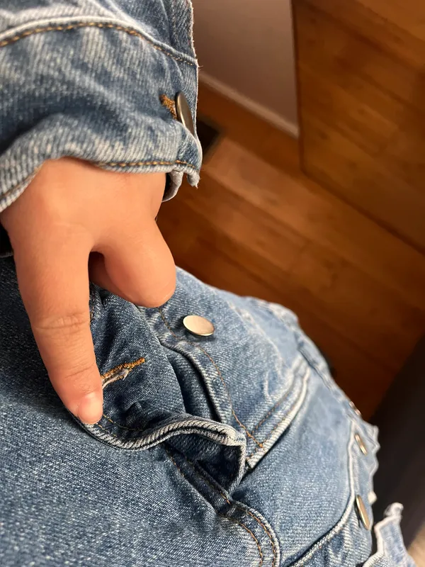 JustFab Blue Denim Jacket cropped style fit and oversized western vintage style jean jacket - Image 7