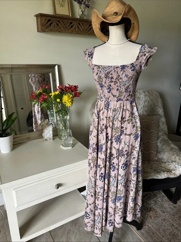 Angie Aawari nude blush, BoHo floral smocked maxi dress small - Image 2