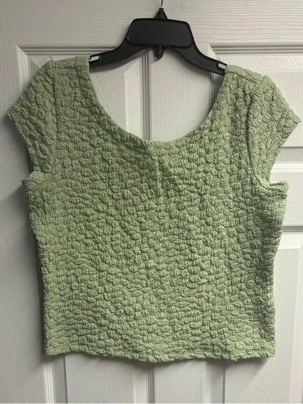 Maeve Anthropologie Popcorn/Crinkle Textured Top Size Medium - Image 2