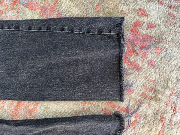 Black Low-Waisted Baggy Abercrombie Jeans - Image 3