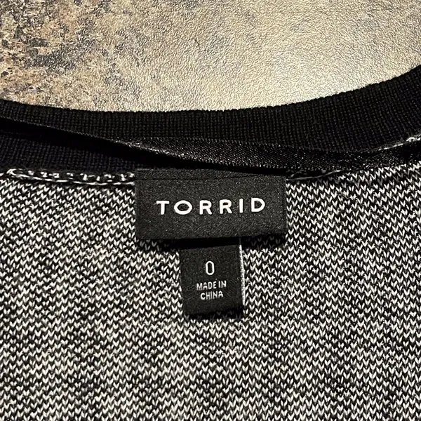 Torrid Cardigan Sweater Long Houndstooth Academia Preppy Black White 0 Large 12 - Image 3