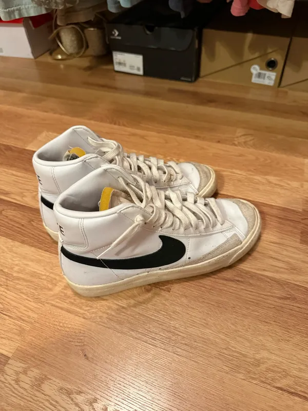 Nike blazers - Image 2