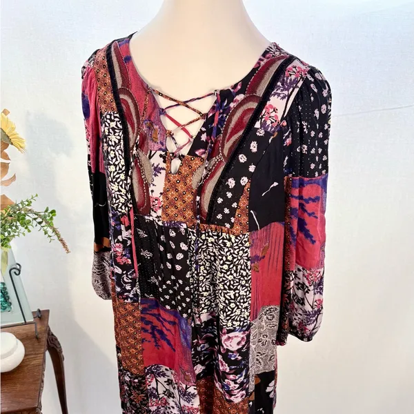 ONE SEPTEMBER Anthro Arcata Patchwork Beaded Lace Up Swing Dress Sz Small💛 - Image 4