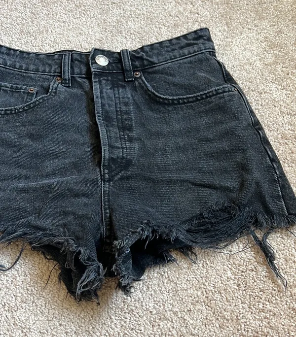 ZARA Black High Rise Distressed Cheeky Denim Shorts Size 2 - Image 9