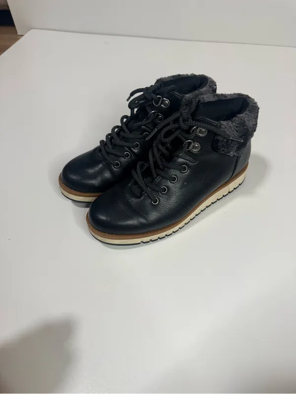 Collins Faux Fur-Lined Lace-Up Ankle Boots — Black - Image 4