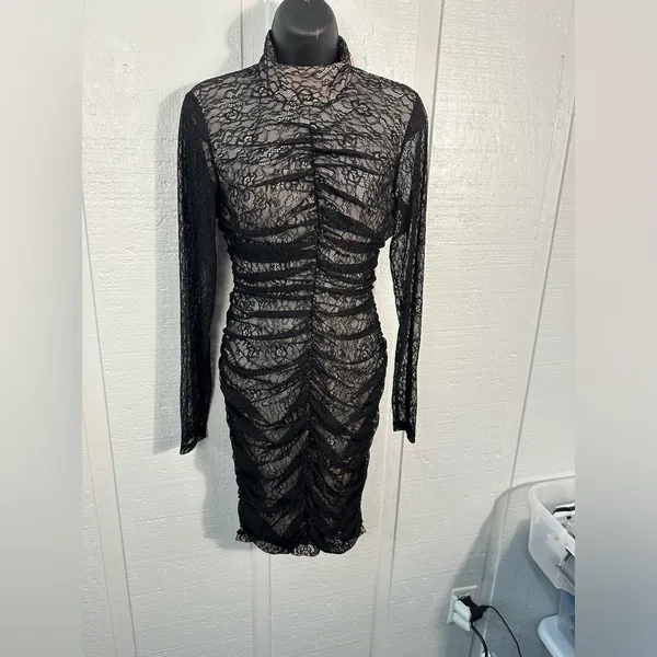 Avec Les Filles RUCHED LACE CUTOUT BACK MINIDRESS IN BLACK Size Small NWT - Image 3