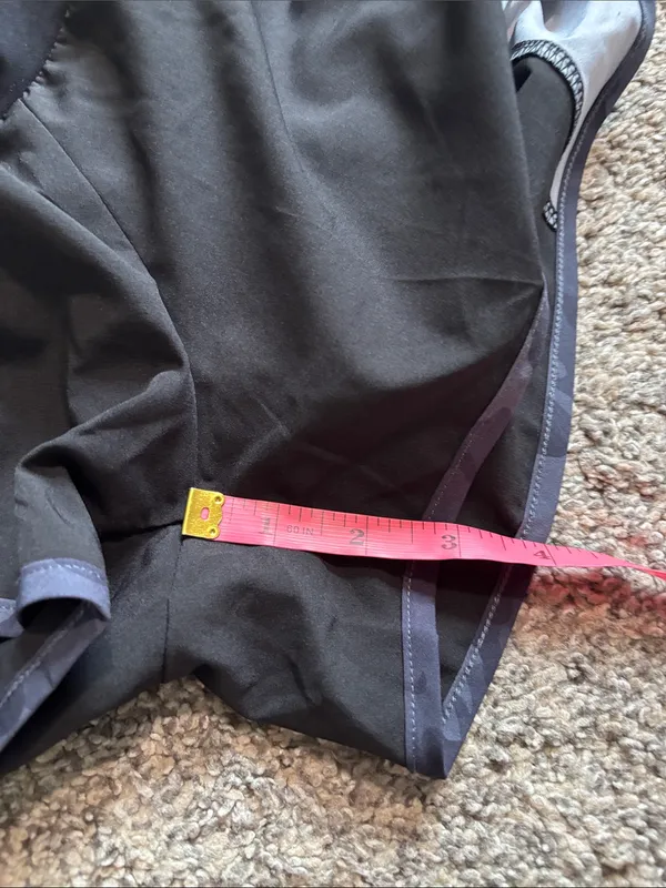 Zyia Shorts size medium - Image 5