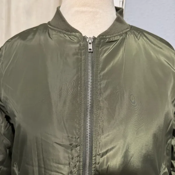 Ambiance Outerwear Woman Army Green Puffer Zip‎ Up Jacket Size Large Pocket - Image 2