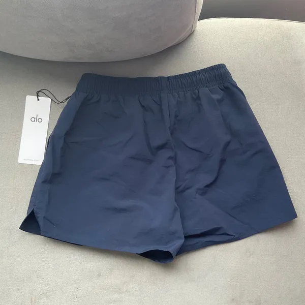 Alo Yoga Alumni Short Navy S - Image 4