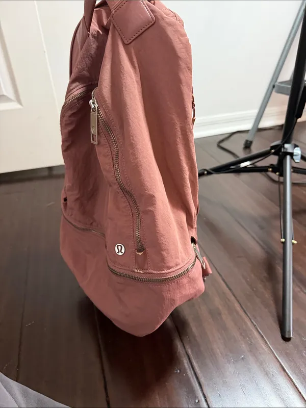 Lululemon Blush dusty pink Everyday Backpack flaws - Image 5