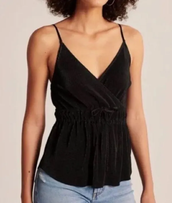 Abercrombie • • NWOT Women’s Black Dressy Tank Medium - Image 2
