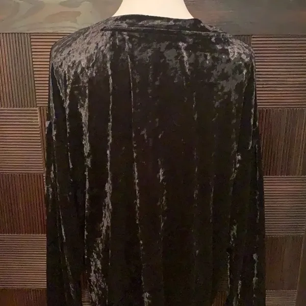 Wishlist crushed velvet over sized long sleeve top - Image 2