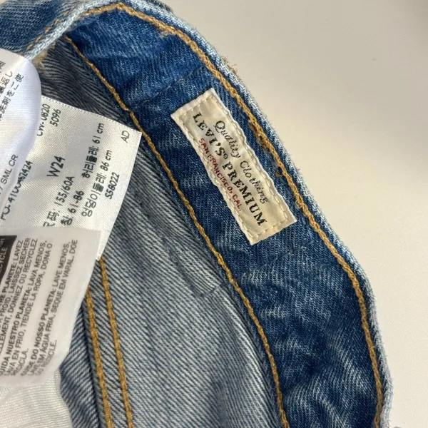 Levis Premium 501 Original Denim Shorts Medium Wash Distressed Raw Hem W24 1758 - Image 7