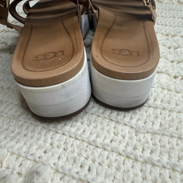 UGG Braelynn Metallic Leather Sandals Rose Gold Size 10 - Image 9