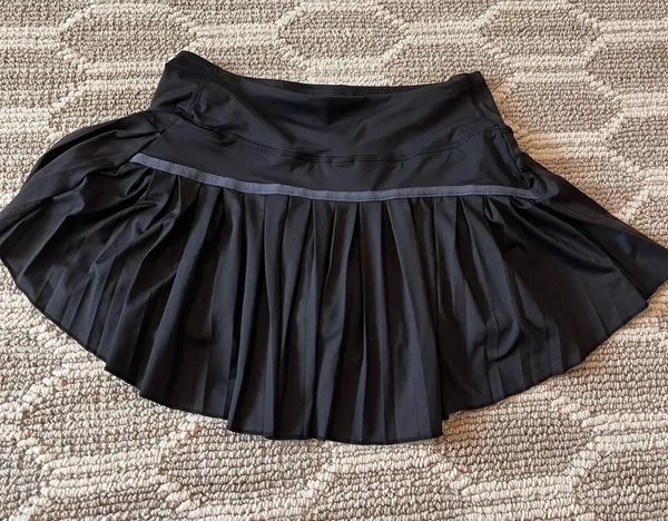 Black Tennis Skirt Size M - Image 2
