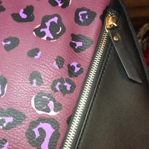 Cotton On leopard print laptop bag purple 15 inch - Image 6