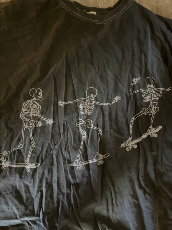 UO Graphic Tee - Image 2