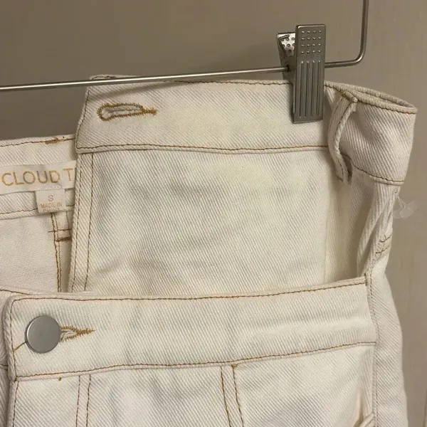 ✨Cloud Ten Asymmetrical Off White Sz Small Denim✨ - Image 5