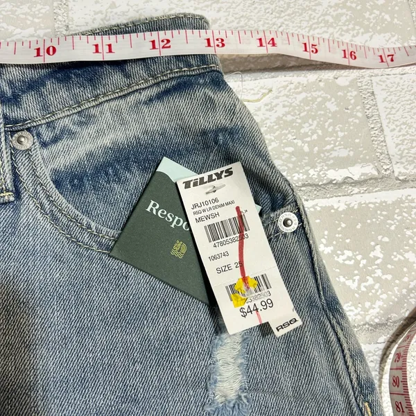 RSQ Women's Light Blue Denim Boho Minimalist Maxi Skirt - Image 7