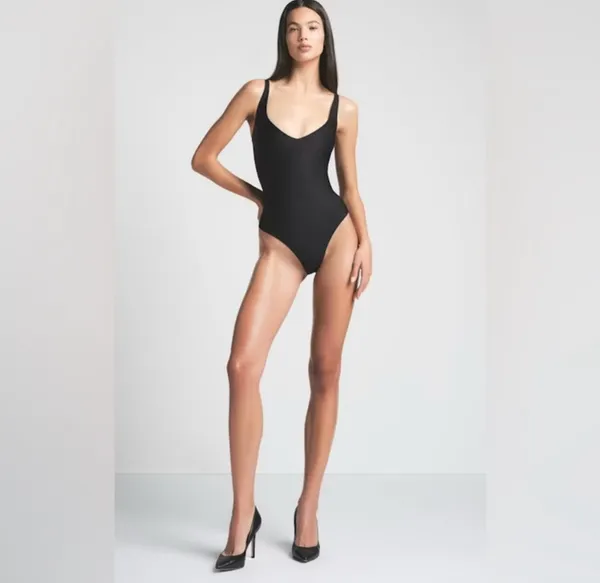 SKIMS Body Unlined Plunge Bodysuit S - Image 6