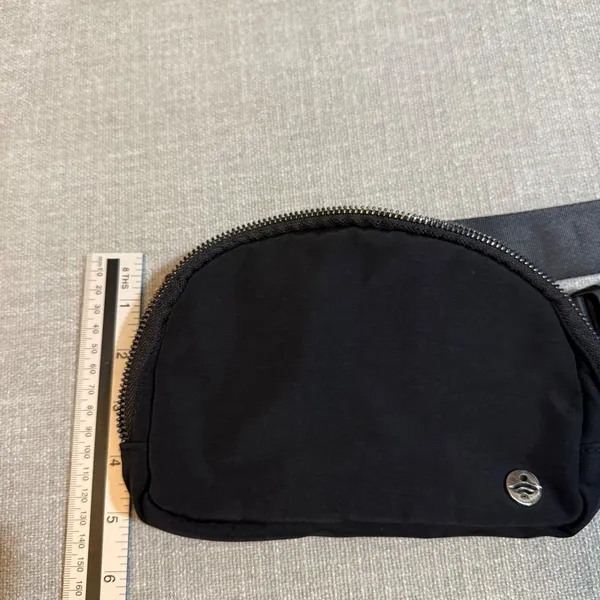Halara Black‎ Belt Bag Fanny Pack Crossbody Waist Pouch Small Everyday Bag - Image 5