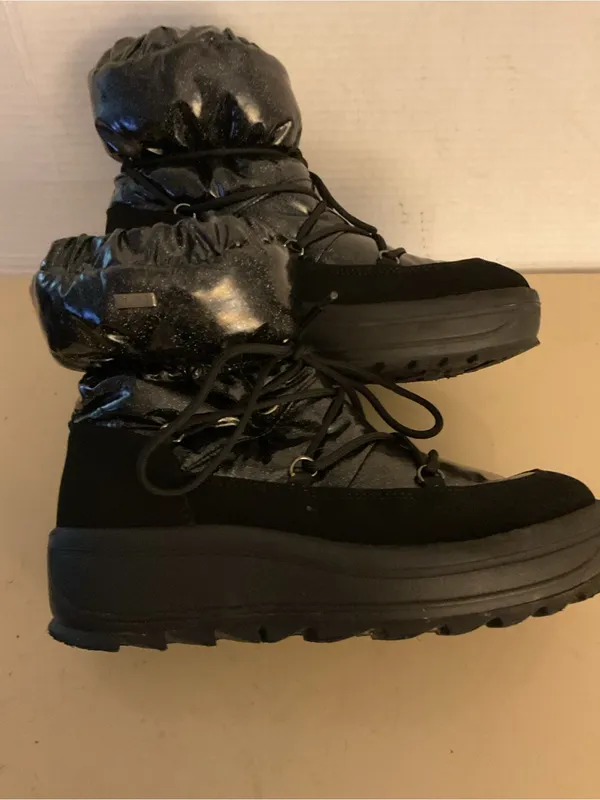 Pajar women black suede nylon puffy platform waterproof wedge boots US 7 - Image 10