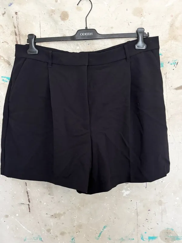 Abercrombie Sloane Tailored Shorts - Image 2