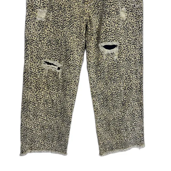 POL Jeans Womens 30 Medium Beige High Rise Crop Relaxed Leopard Distressed Denim - Image 3