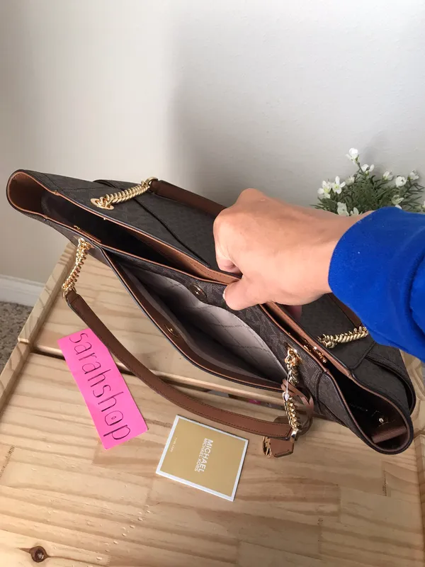 Michael Kors Purse - Image 8