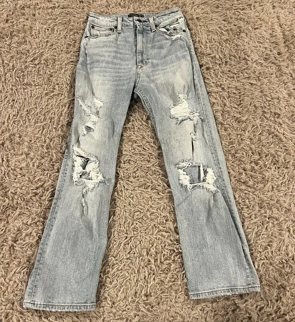 Abercrombie Jeans - Image 2