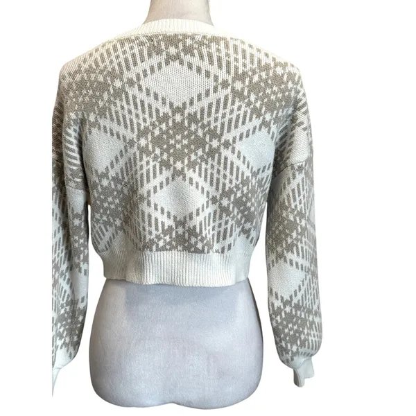 Hollister XS Cream Diamond Pattern Cropped Cardigan VNeck Button Front Knit Cozy - Image 7
