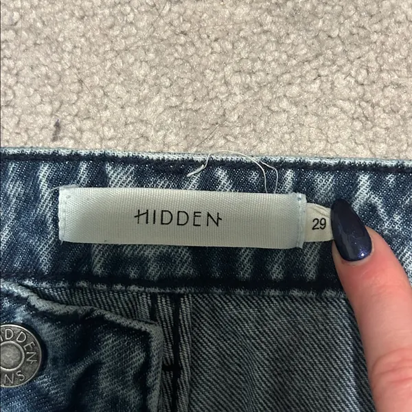 Hidden wide leg, high waisted frayed jeans - Image 2