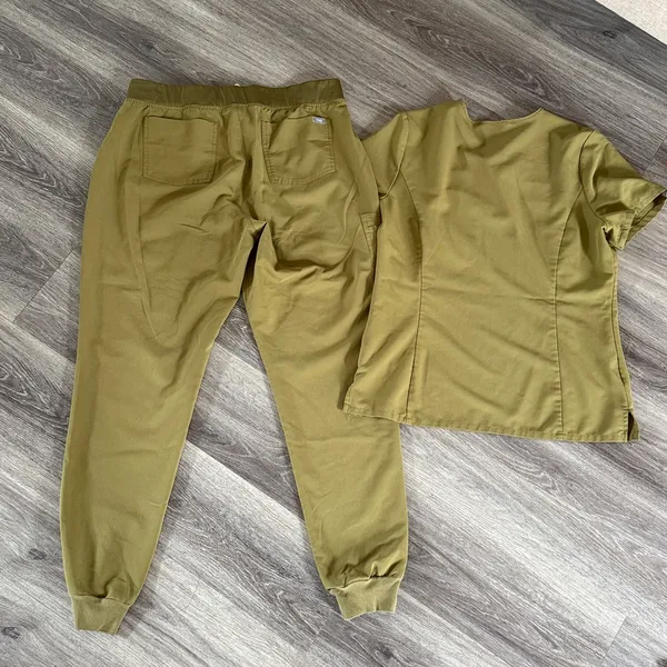 Figs Olive Green Scrub Set Large Top and Pants with Neon Drawstring Xflawedx - Image 2
