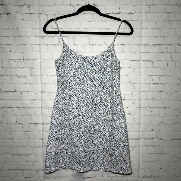 ✨Brandy Melville Floral Mini Dress Spaghetti Strap White Blue‎ - Image 2