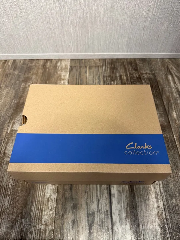 Clarks Women’s Metallic Bronze Low-Top Sneaker with Side Zip Size 8.5 - Image 13